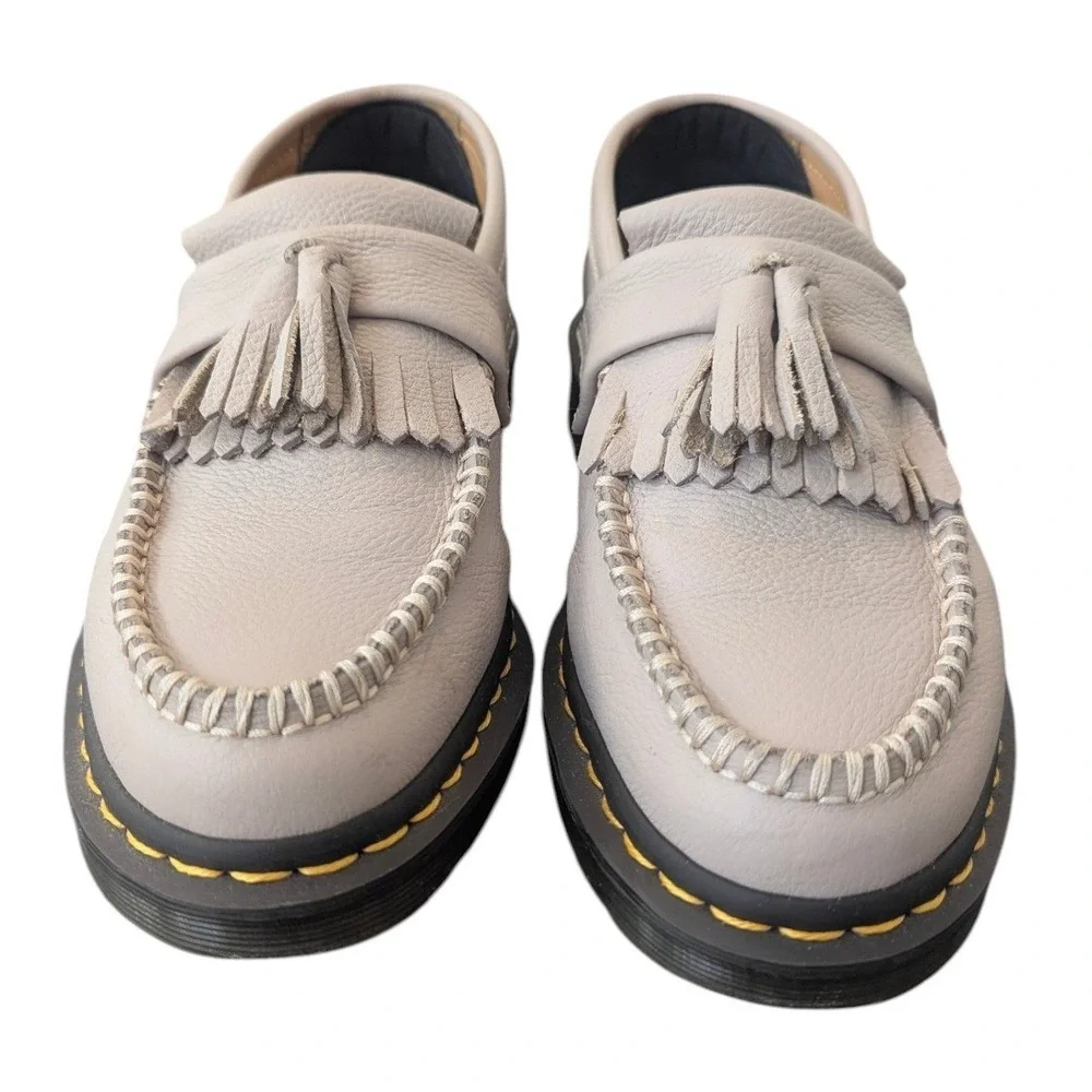 Dr. Martens Adrian Tassel Loafers Parchment Beige Leather Womens 9 UK 7 EU 41 - Picture 2 of 6